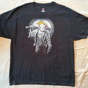 Pittsburgh Steelers-Jason Voorhees Men's T-Shirt. Great condition. Size XL.